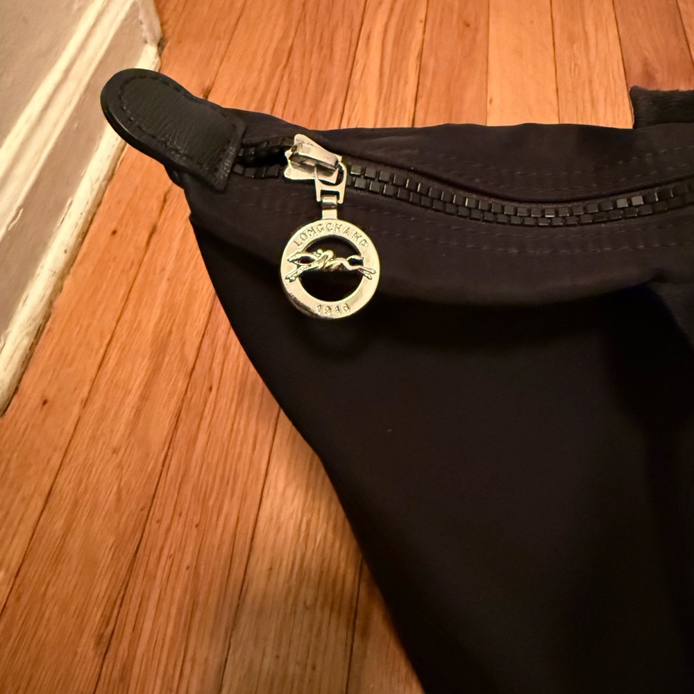 Longchamp Le Pliage Tote - Picture 3 of 4